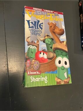 VeggieTales Lyle the Kindly Viking - Sharing (Green) vhs